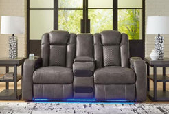 Fiona Loveseat